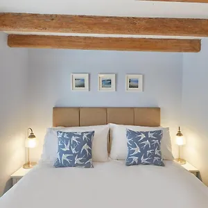 https://amber-cottage.yorkshirehotels.net